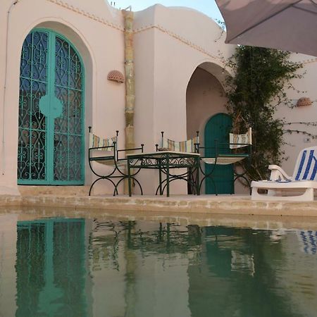 Dar Lily Bed & Breakfast Erriadh Екстериор снимка