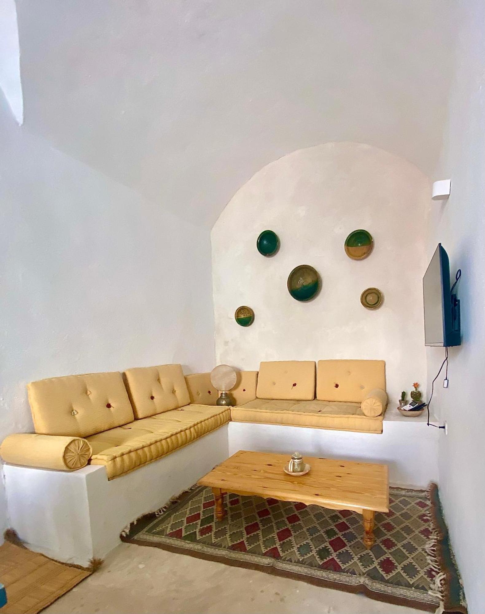 Dar Lily Bed & Breakfast Erriadh Екстериор снимка