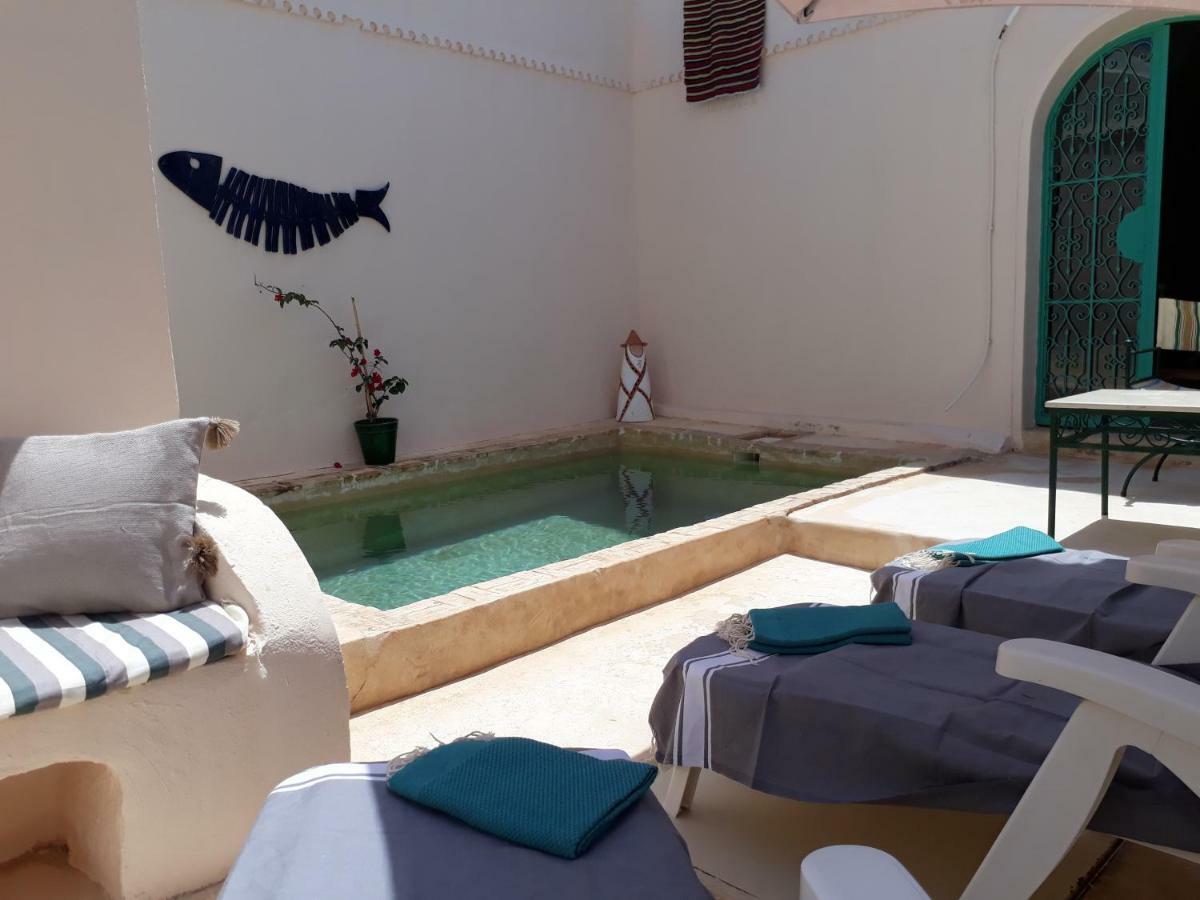 Dar Lily Bed & Breakfast Erriadh Екстериор снимка